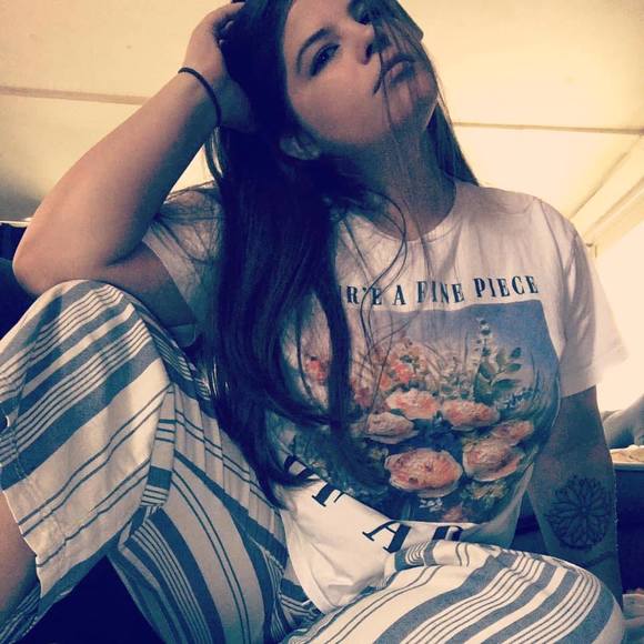 Meet your Posher, Arianna - Picture 1 of 1